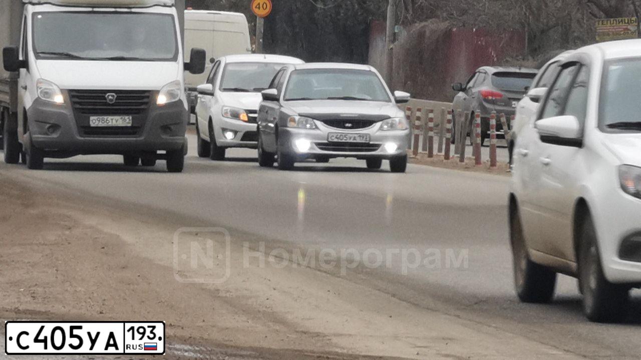 Фото автомобиля TAGAZ ACCENT, 2005 — госномер С405УА193. Цвет: СЕРЕБРИСТЫЙ