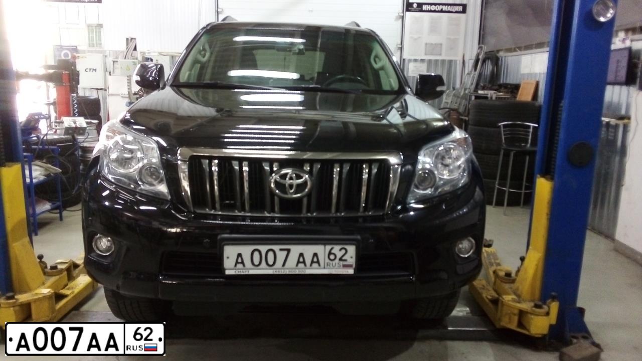 Фото автомобиля TOYOTA LANDCRUISER, 2010 — госномер А007АА62. Цвет: ЧЕРНЫЙ