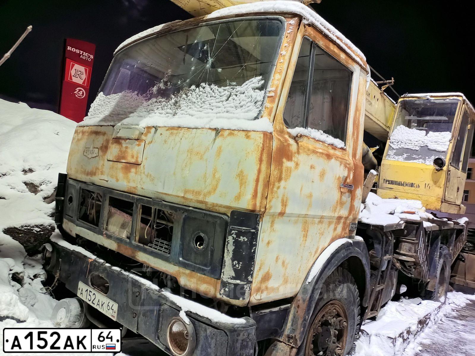 Фото автомобиля MAZ 5537 /4X2/, 1992 — госномер А152АК64. Цвет: СЕРО БЕЛЫЙ