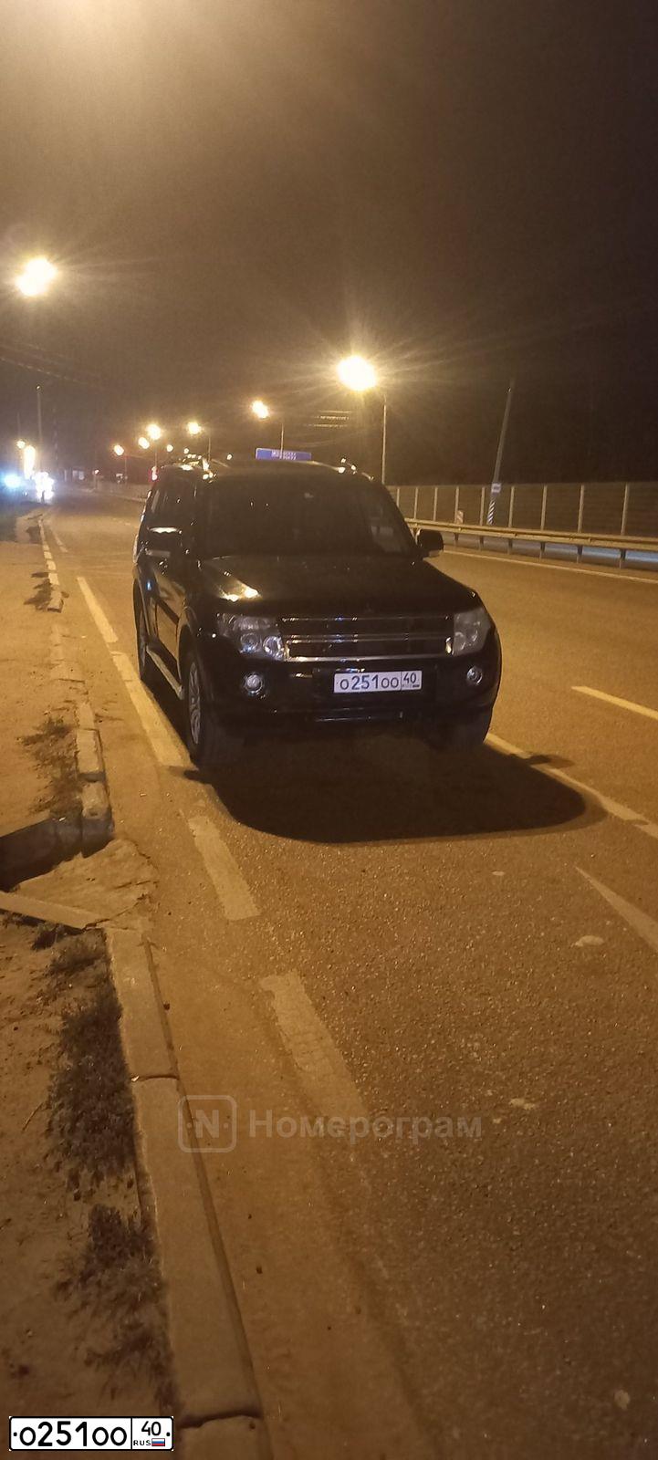 Фото автомобиля MERCEDES GL-KLASSE, 2008 — госномер О251ОО40. Цвет: ЧЕРНЫЙ
