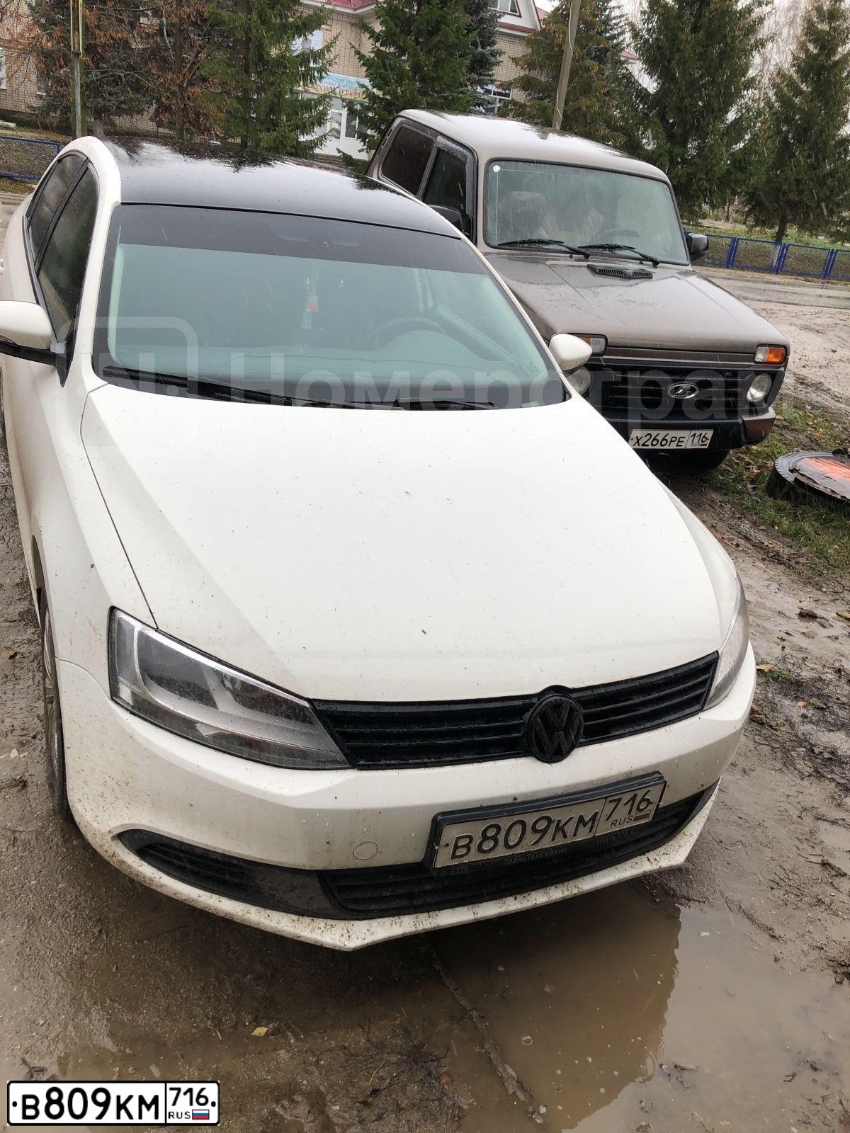 Фото автомобиля VOLKSWAGEN JETTA, 2014 — госномер В809КМ716. Цвет: Белый