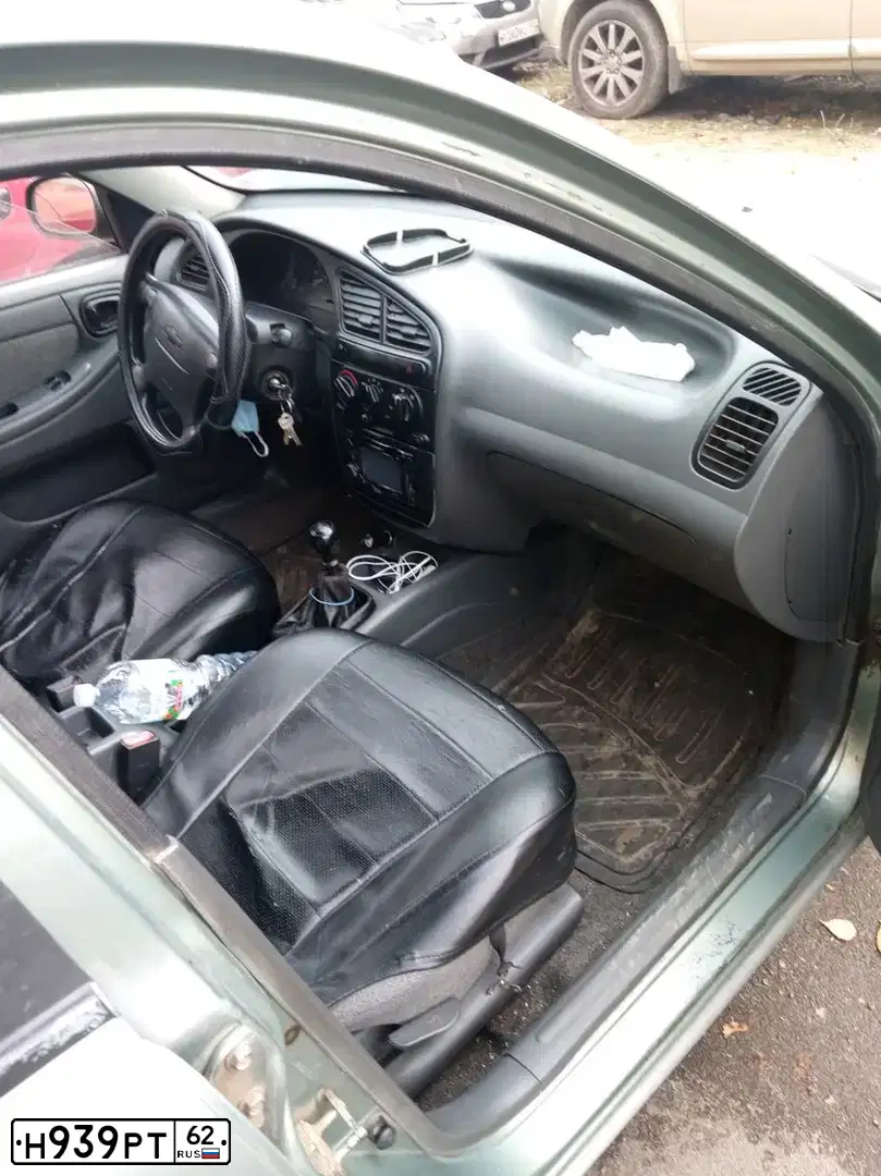 Фото автомобиля CHEVROLET LANOS, 2006 — госномер Т497ЕО790. Цвет: ОЛИВКОВЫЙ