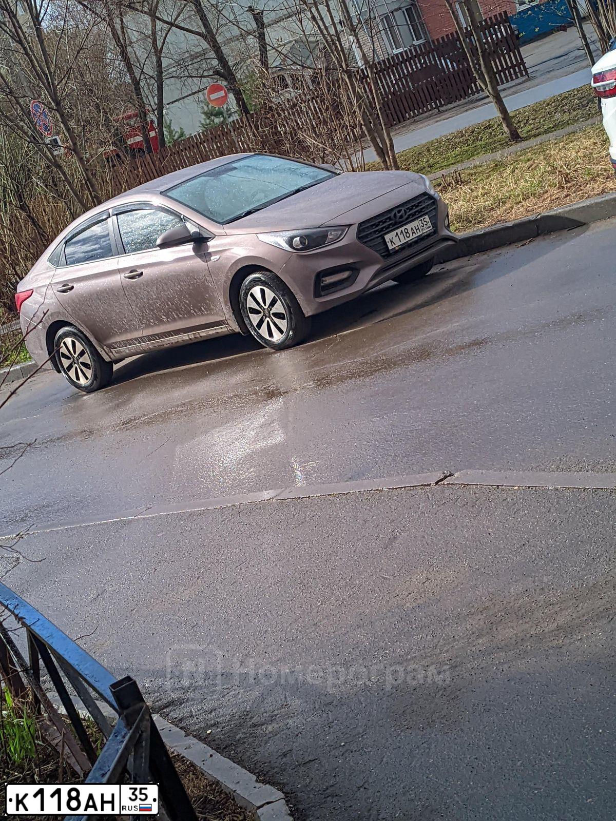 Фото автомобиля HYUNDAI SOLARIS, 2018 — госномер К118АН35. Цвет: СВЕТЛО-КОРИЧНЕВЫЙ