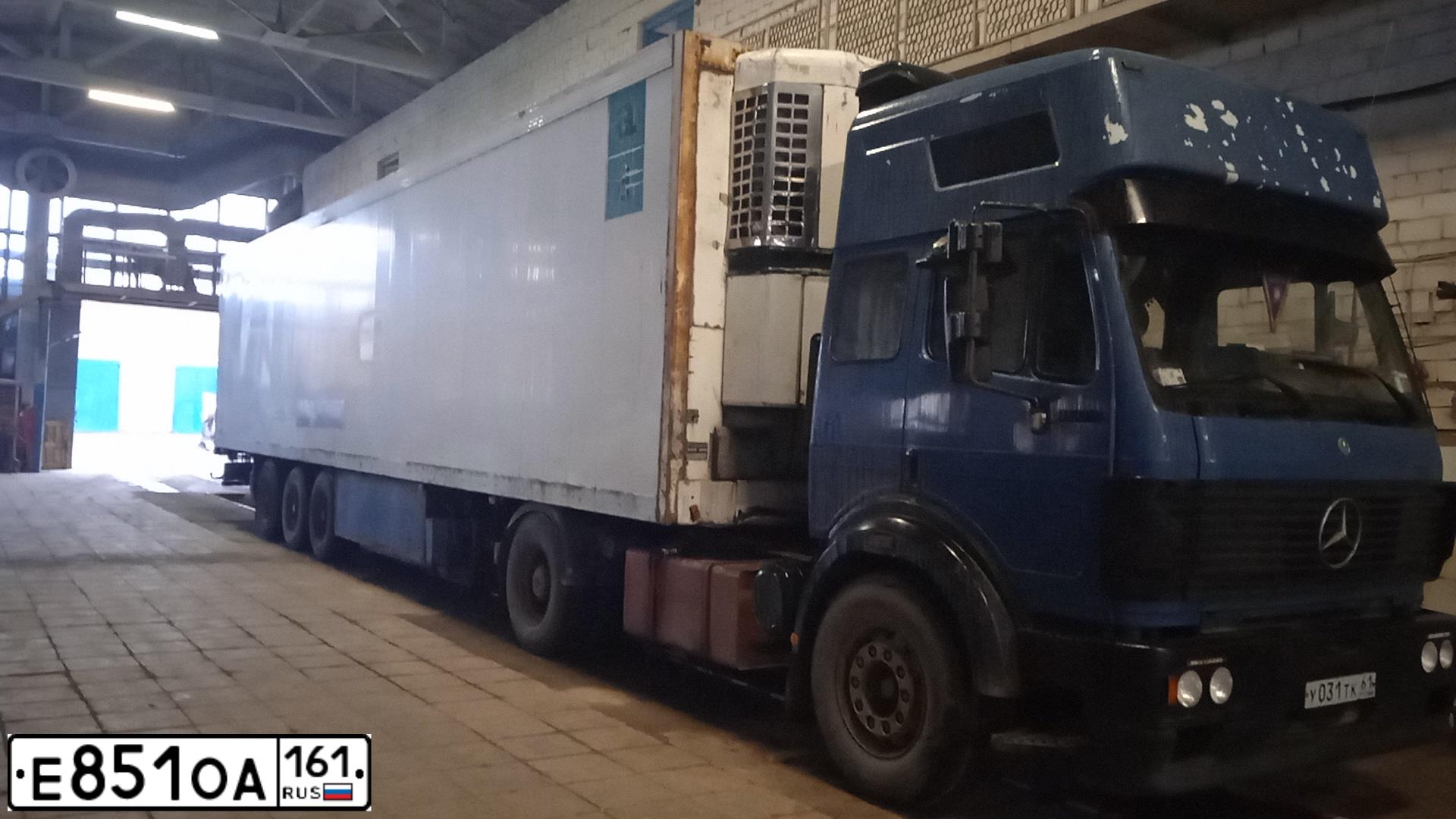 Фото автомобиля SCHMITZ ШМИТЦ SКО24, 1996 — госномер Е851ОА161. Цвет: БЕЛЫЙ