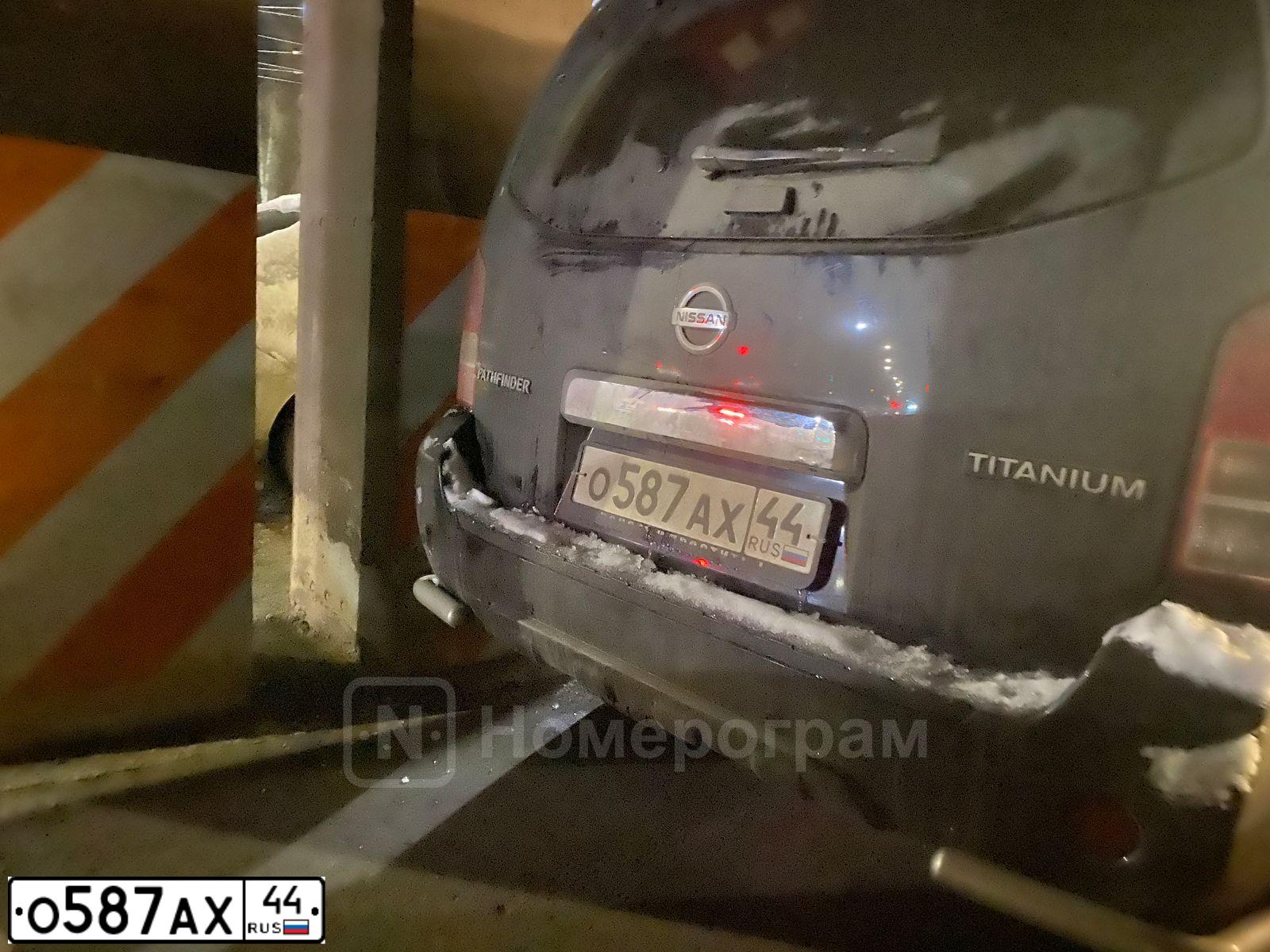 Фото автомобиля NISSAN PATHFINDER, 2011 — госномер О587АХ44. Цвет: ЧЕРНЫЙ