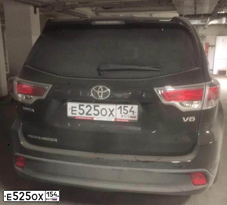 Фото автомобиля TOYOTA HIGHLANDER, 2014 — госномер Т242УМ22. Цвет: ЧЕРНЫЙ