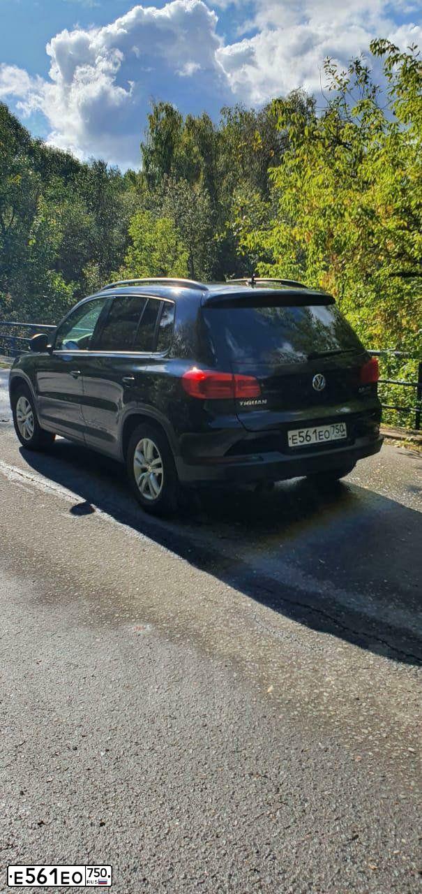 Фото автомобиля VOLKSWAGEN TIGUAN, 2014 — госномер М655СК198. Цвет: ЧЕРНЫЙ