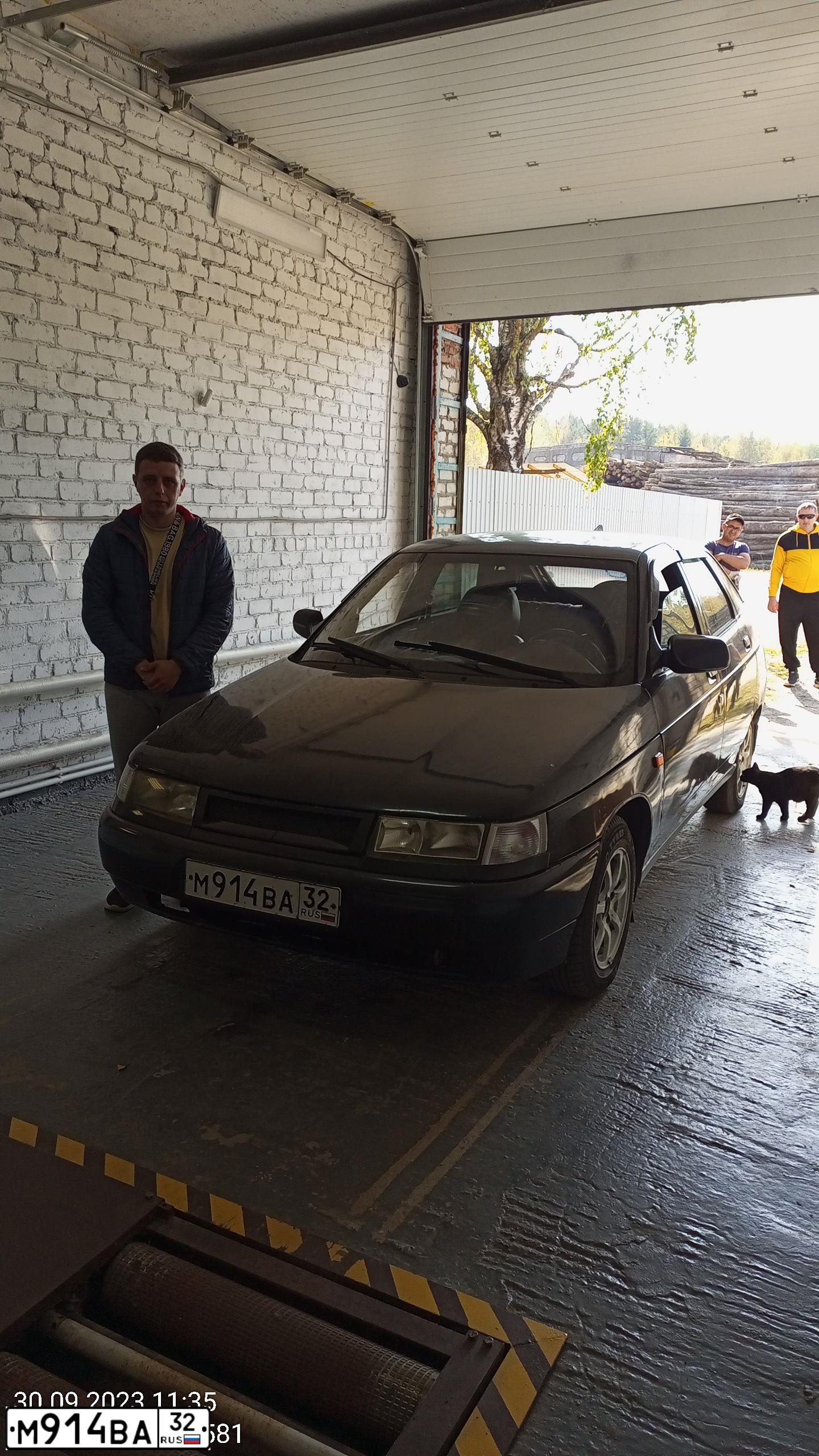 Фото автомобиля LADA 2112, 2003 — госномер О569ТВ32. Цвет: ГРАФИТОВЫЙ МЕТАЛЛИК