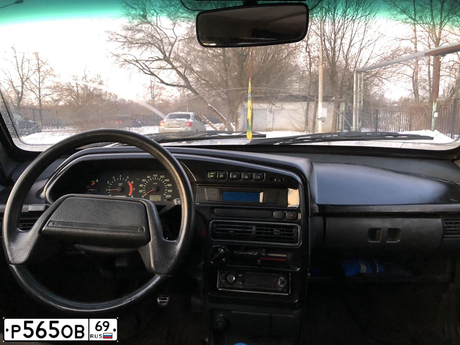 Фото автомобиля LADA 2114 SAMARA, 2008 — госномер Р565ОВ69. Цвет: Светло-Серебристый металлик