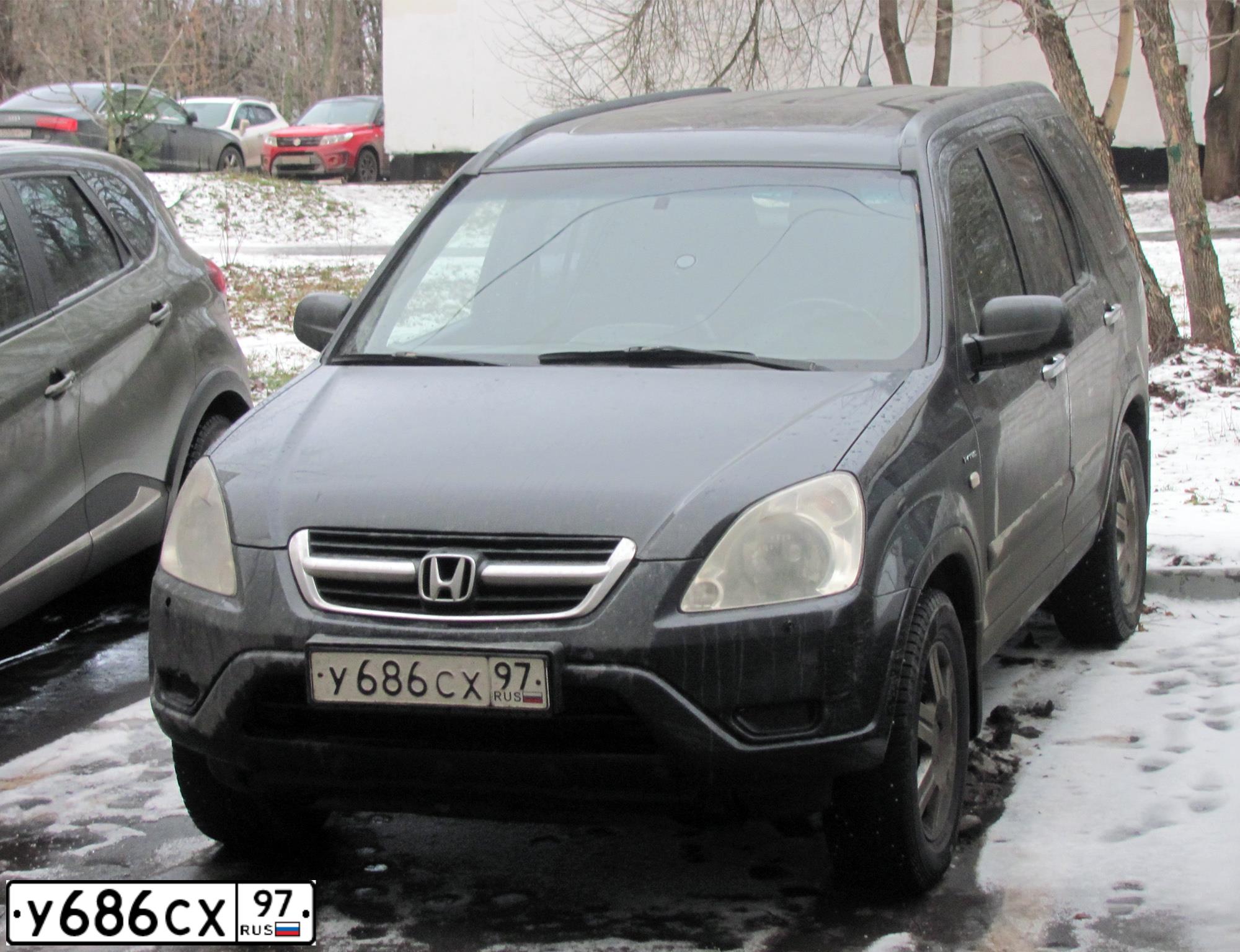 Фото автомобиля HONDA CR-V, 2004 — госномер У686СХ97. Цвет: ЧЕРНЫЙ