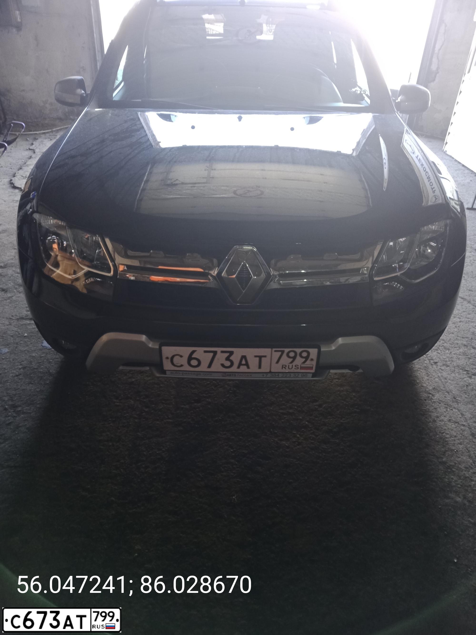 Фото автомобиля RENAULT DUSTER, 2017 — госномер Т351НА142. Цвет: ЧЕРНЫЙ