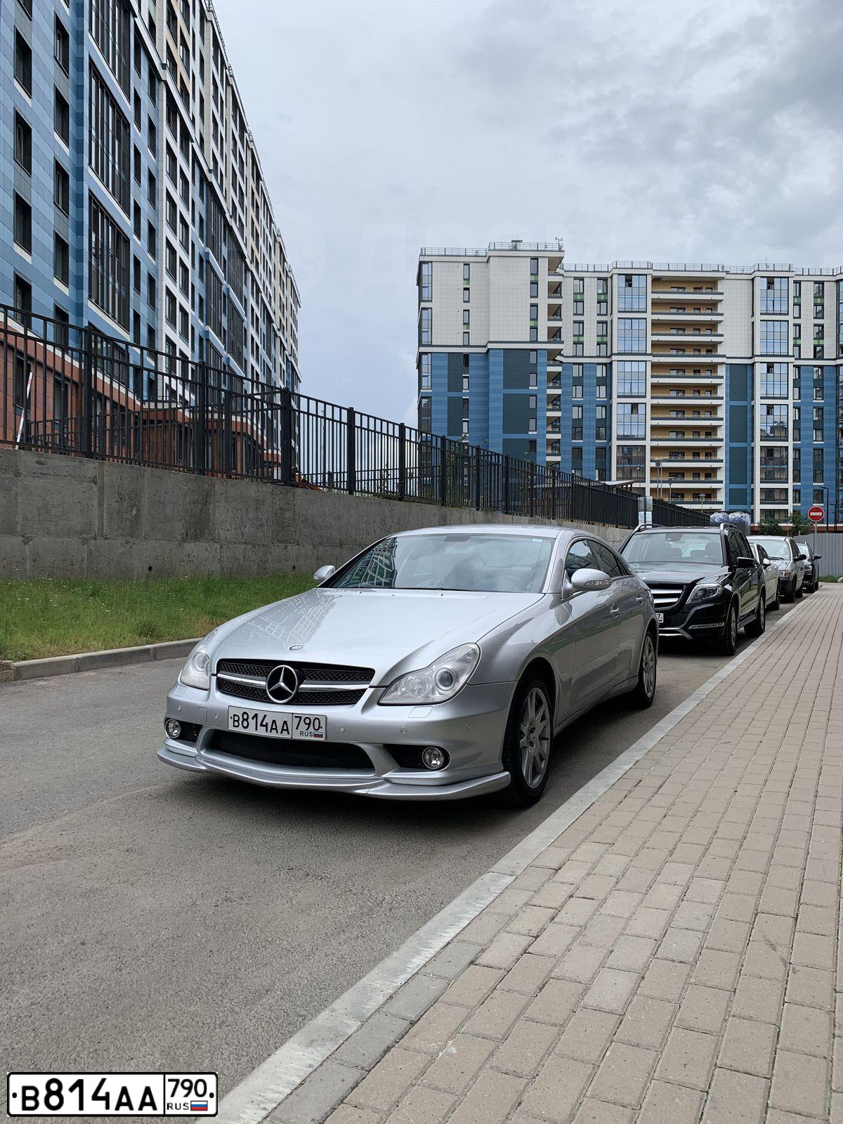 Фото автомобиля MERCEDES CLS-KLASSE, 2005 — госномер В814АА790. Цвет: СЕРЕБРИСТЫЙ