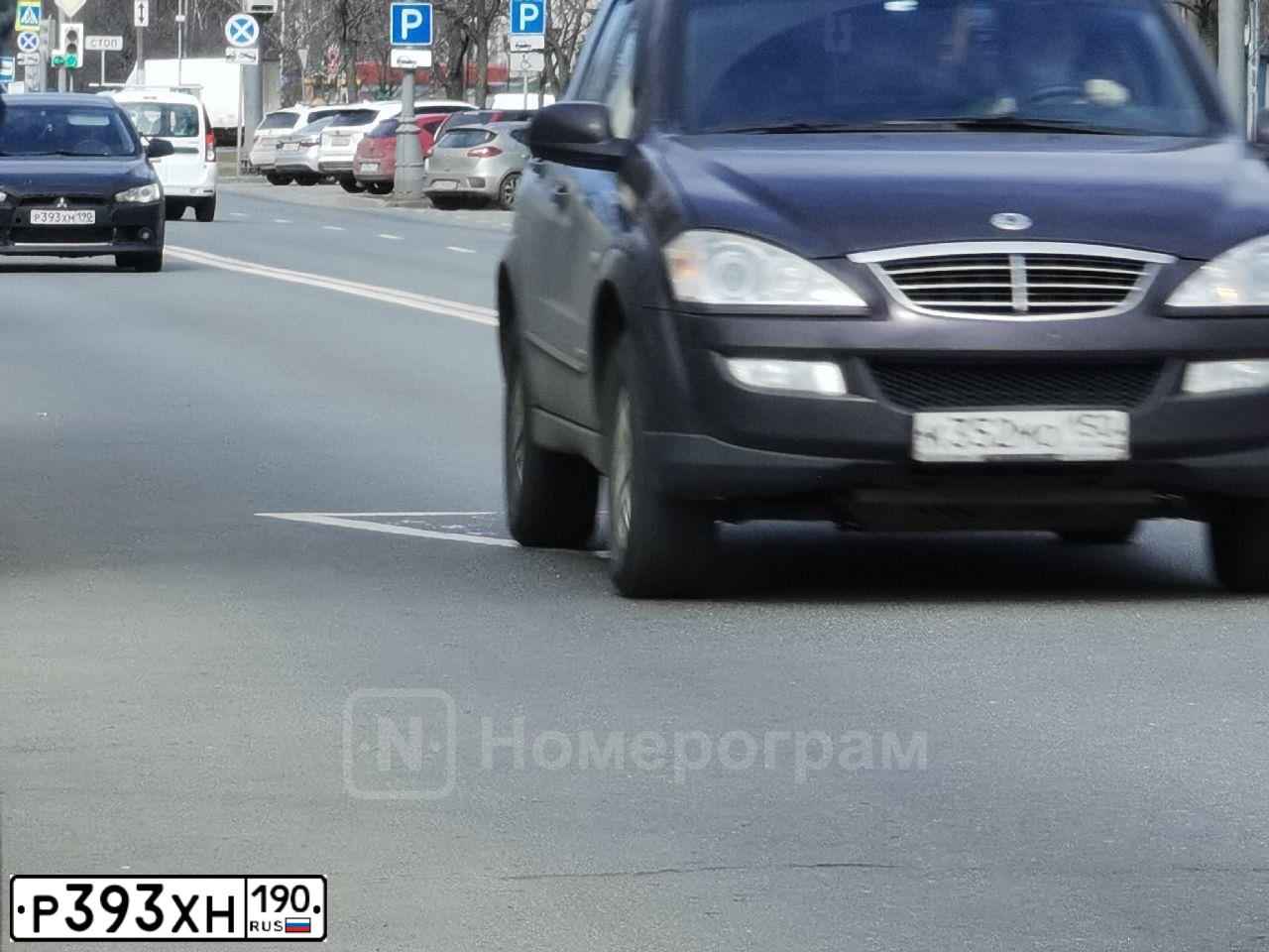 Фото автомобиля TOYOTA AVENSIS, 2006 — госномер В757ВК136. Цвет: Серый