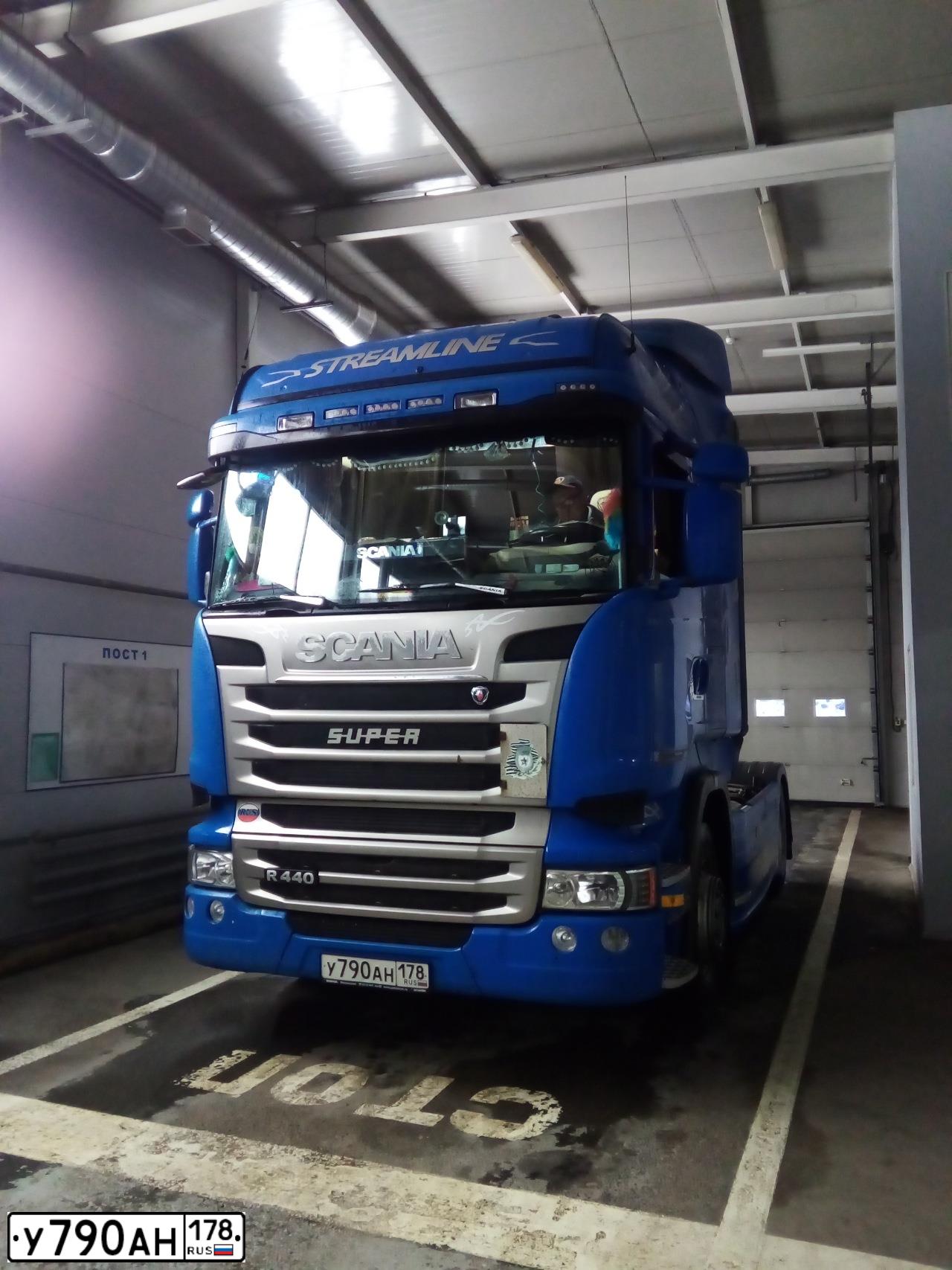 Фото автомобиля SCANIA SERIE R /4X2/, 2016 — госномер У790АН178. Цвет: СИНИЙ