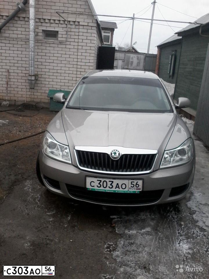 Фото автомобиля SKODA OCTAVIA, 2010 — госномер С303АО56. Цвет: Серый
