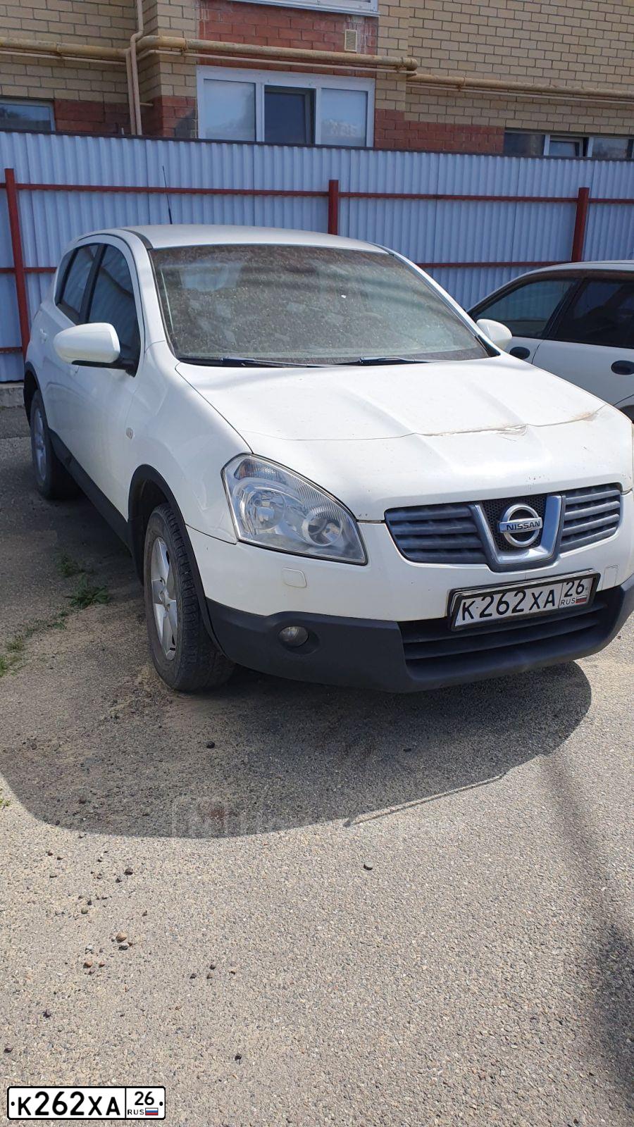 Фото автомобиля NISSAN QASHQAI, 2008 — госномер К262ХА26. Цвет: БЕЛЫЙ