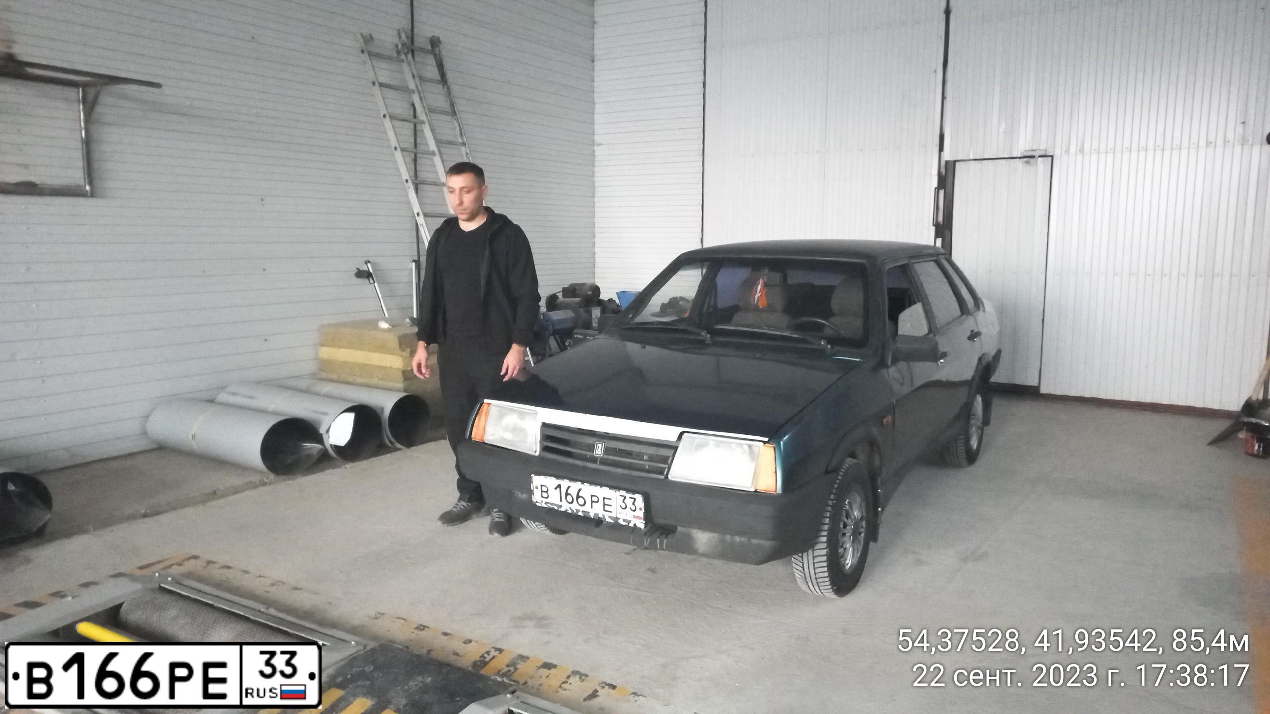 Фото автомобиля LADA 2109 SAMARA, 2001 — госномер Н268СТ33. Цвет: СЕРЕБРИСТО-ЗЕЛЕНЫЙ