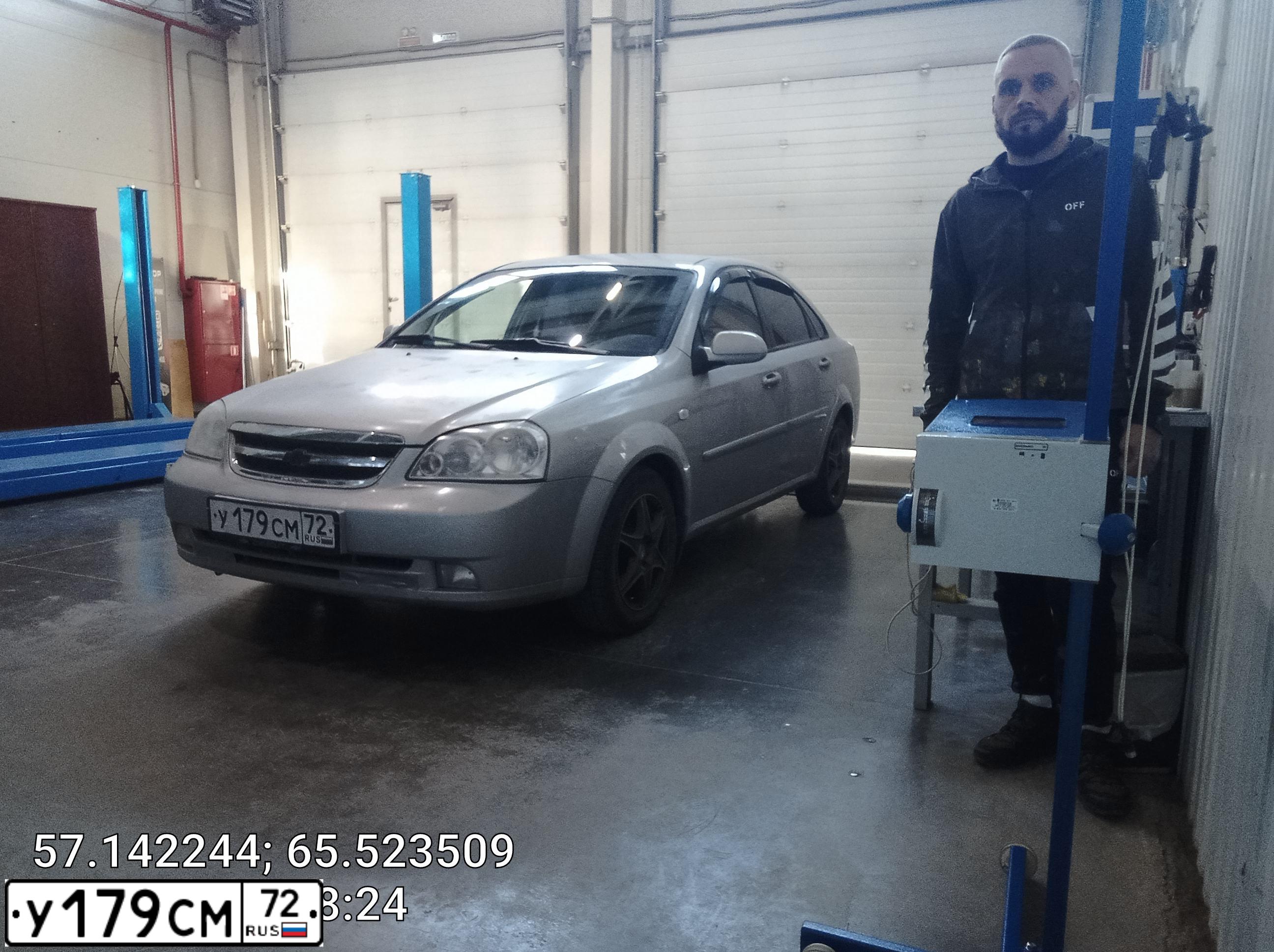 Фото автомобиля CHEVROLET LACETTI, 2009 — госномер У179СМ72. Цвет: СЕРЕБРИСТЫЙ