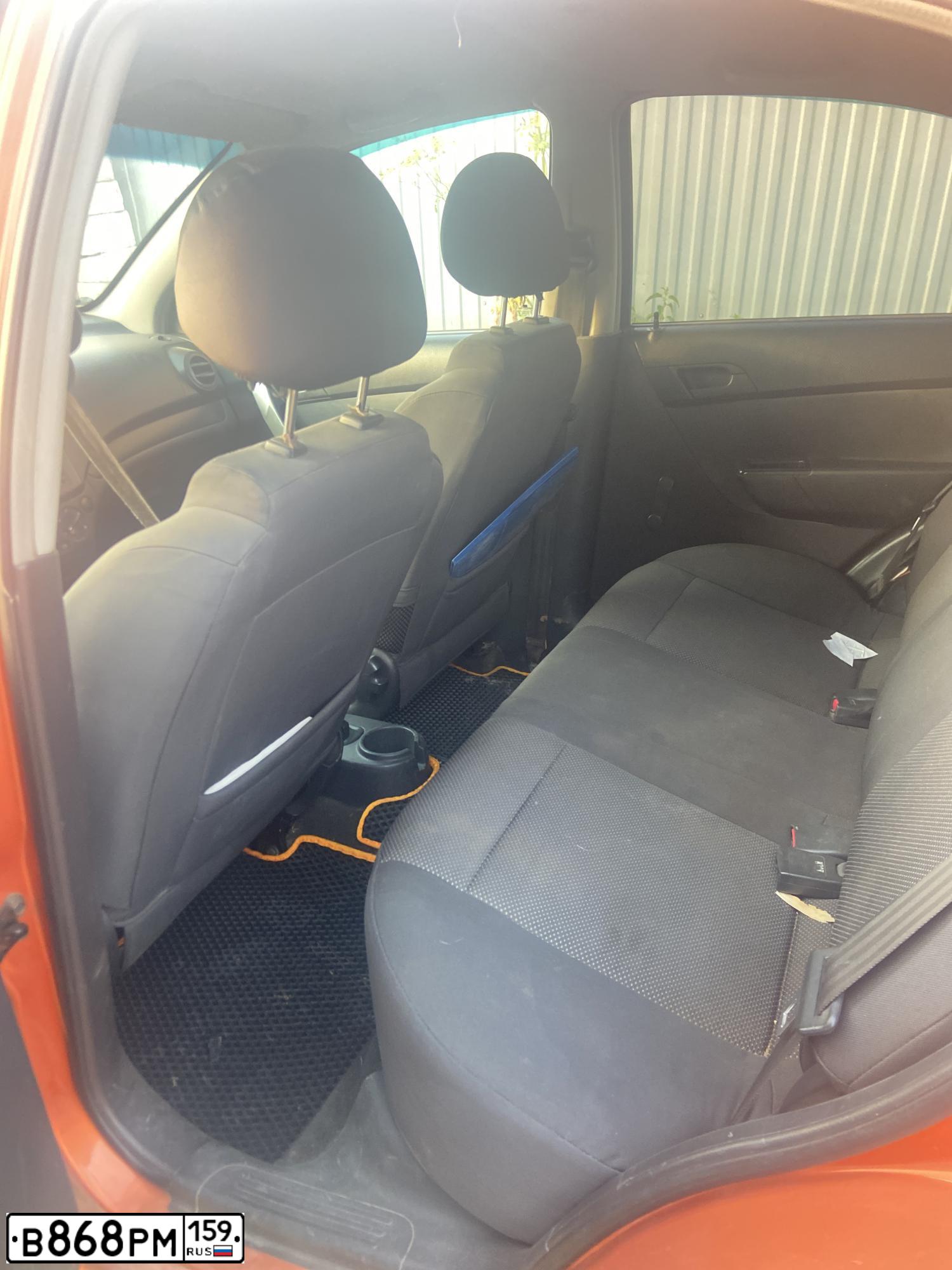 Фото автомобиля CHEVROLET AVEO, 2007 — госномер В868РМ159. Цвет: ОРАНЖЕВЫЙ