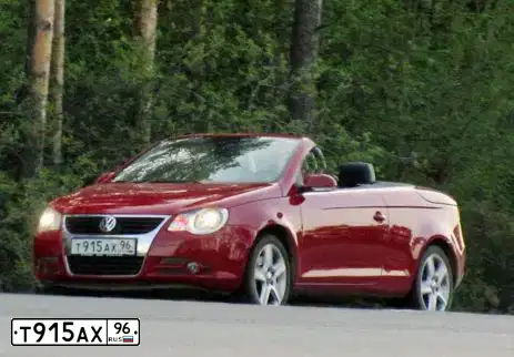 Фото автомобиля VOLKSWAGEN EOS, 2007 — госномер Т915АХ96. Цвет: КРАСНЫЙ