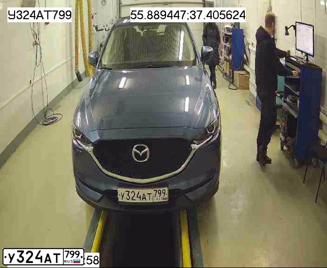 Фото автомобиля MAZDA CX-5, 2017 — госномер У324АТ799. Цвет: ГОЛУБОЙ