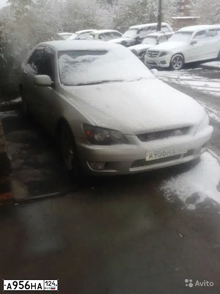 Фото автомобиля TOYOTA ALTEZZA, 1998 — госномер С815ХУ89