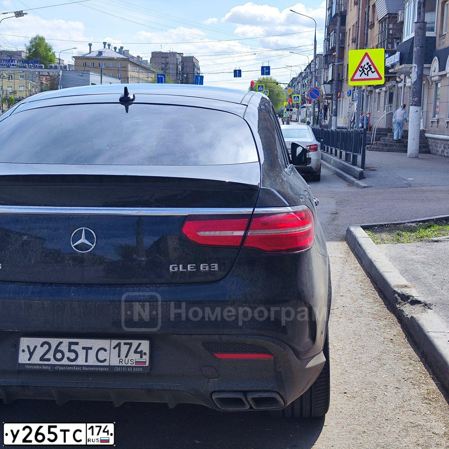 Фото автомобиля MERCEDES GLE-KLASSE, 2016 — госномер У265ТС174. Цвет: ЧЕРНЫЙ