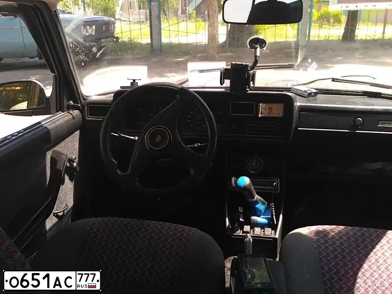 Фото автомобиля LADA 2104, 2001 — госномер В278КМ77. Цвет: ТЕМНО-БОРДОВЫЙ