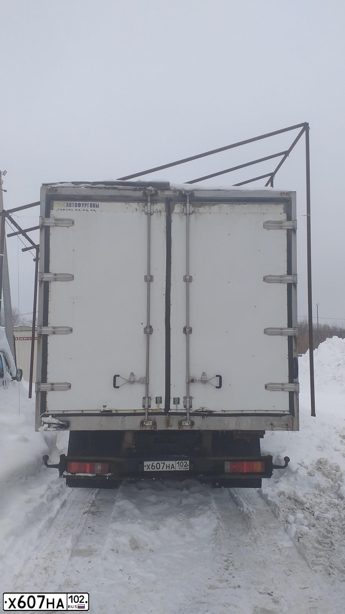 Фото автомобиля FORD CARGO, 2010 — госномер Х607НА102. Цвет: Белый
