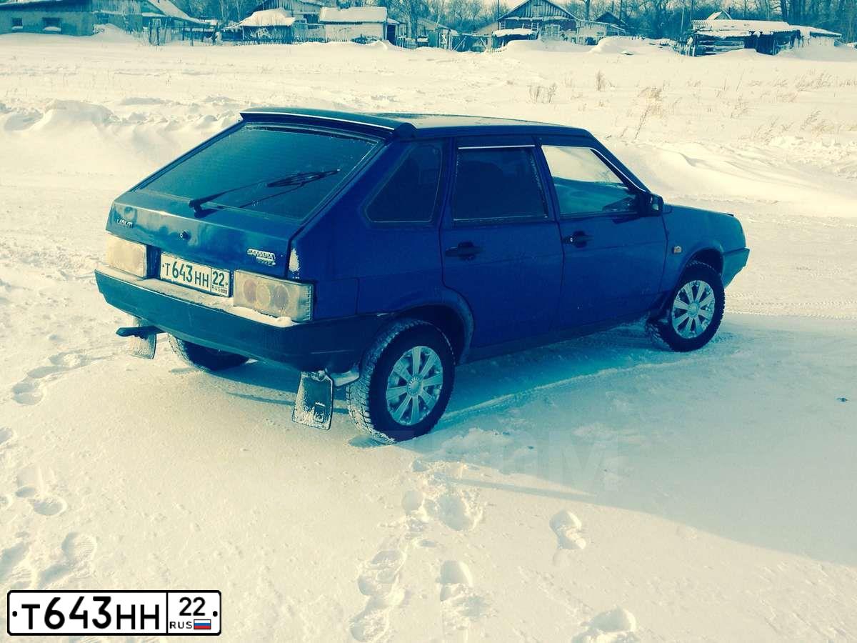 Фото автомобиля LADA 2109 SAMARA, 1996 — госномер Т643НН22. Цвет: ТЕМНО-СИНИЙ