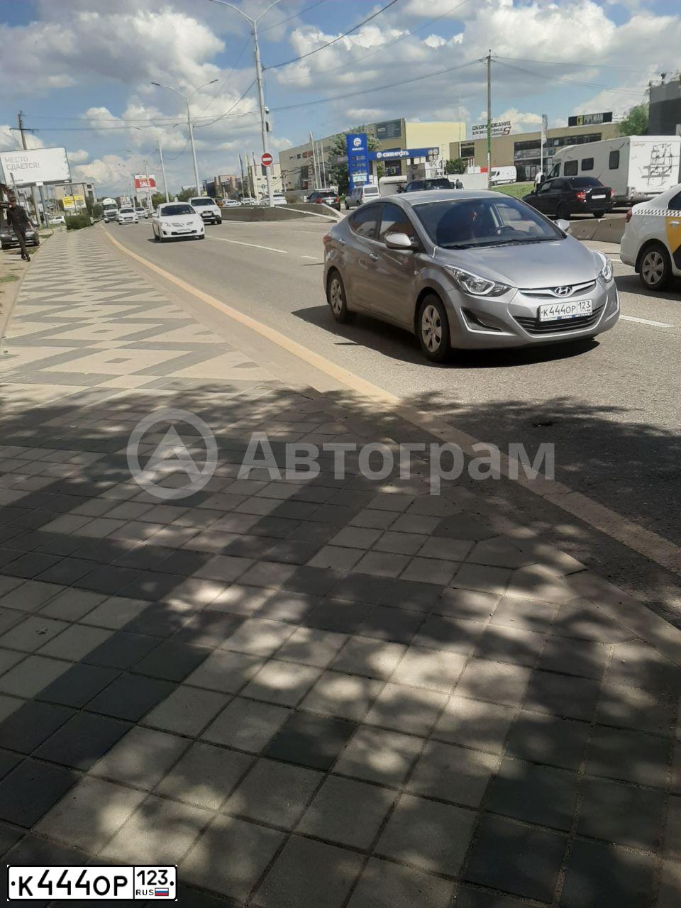 Фото автомобиля HYUNDAI ELANTRA, 2014 — госномер К444ОР123. Цвет: СЕРЫЙ