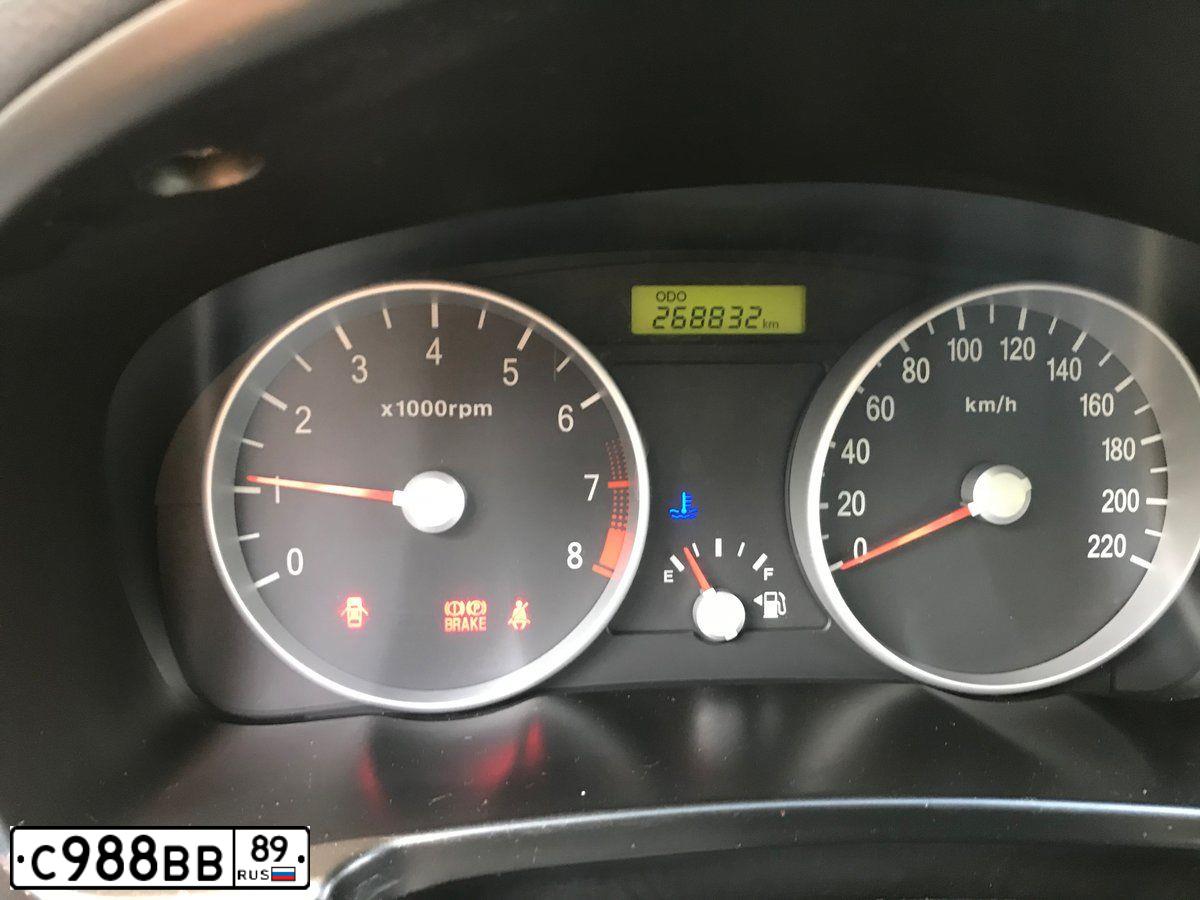Фото автомобиля HYUNDAI ACCENT, 2007 — госномер Р128МР186. Цвет: Серебристый