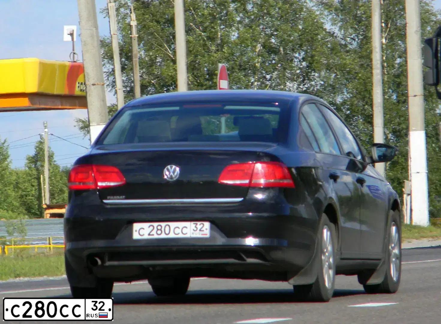 Фото автомобиля VOLKSWAGEN PASSAT, 2011 — госномер С280СС32. Цвет: ЧЕРНЫЙ