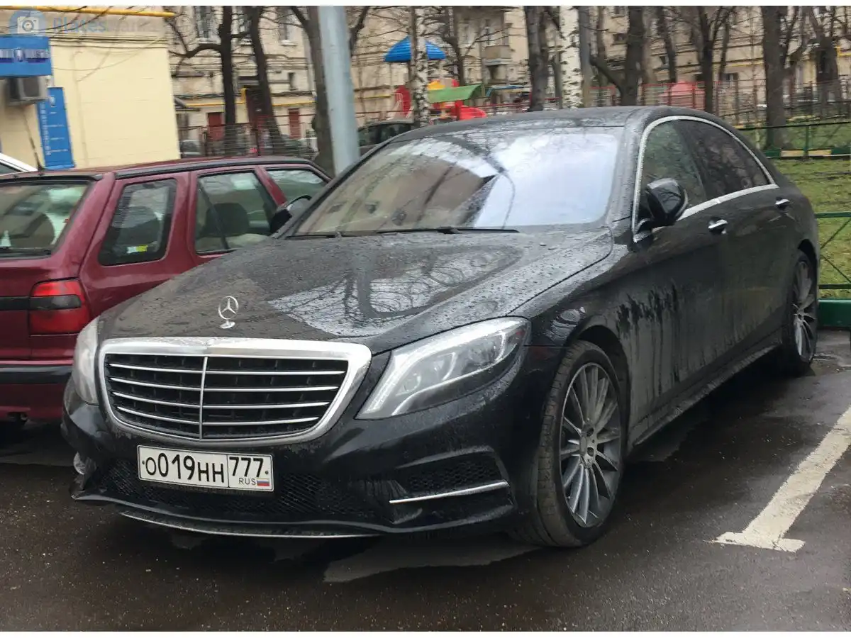 Фото автомобиля MERCEDES S-KLASSE, 2015 — госномер Е776ММ799. Цвет: ЧЕРНЫЙ