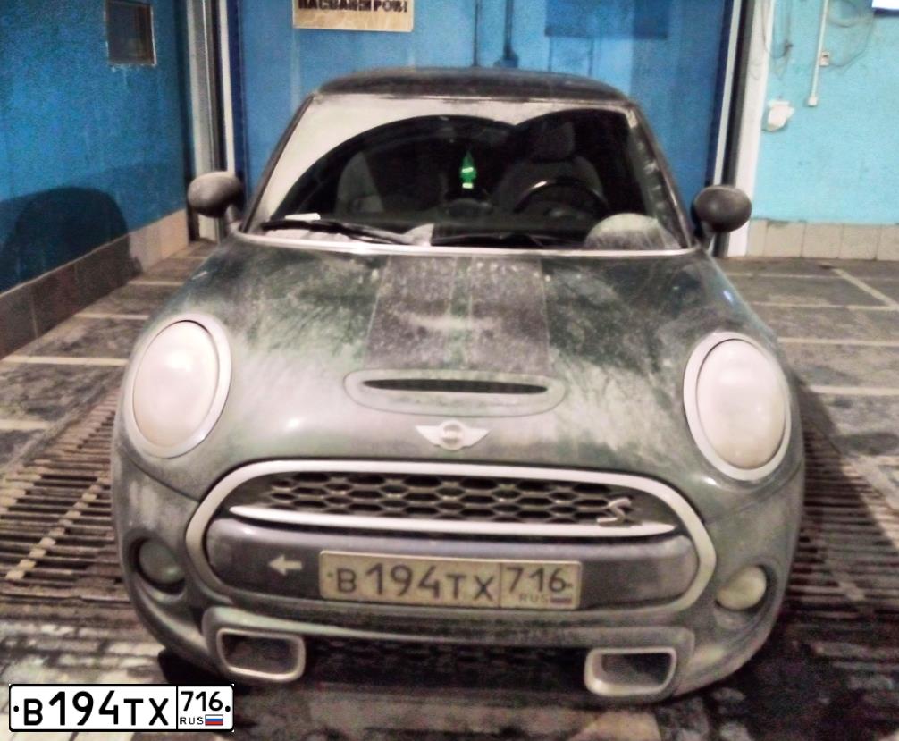 Фото автомобиля MINI MINI, 2014 — госномер В194ТХ716. Цвет: ЗЕЛЕНЫЙ