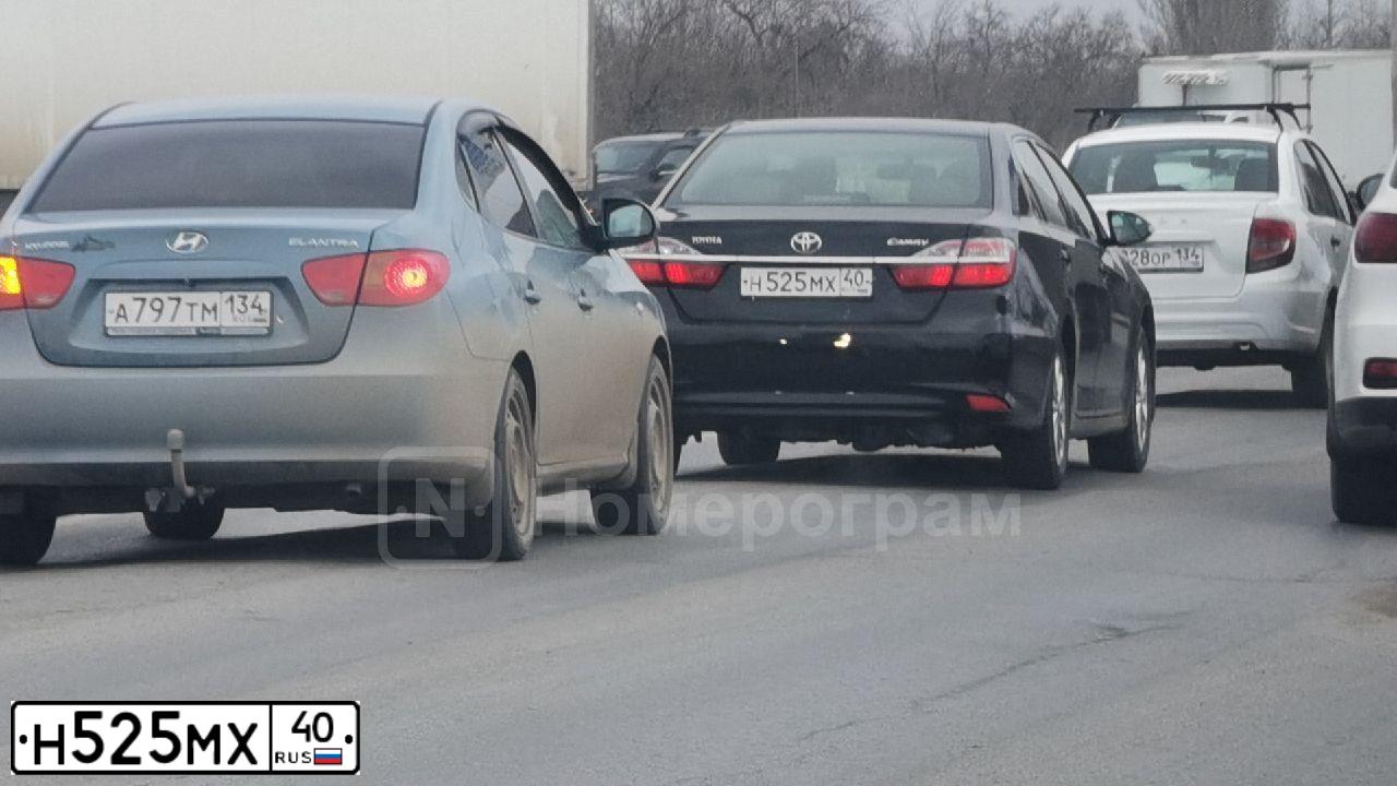 Фото автомобиля TOYOTA CAMRY, 2015 — госномер В455ЕО17