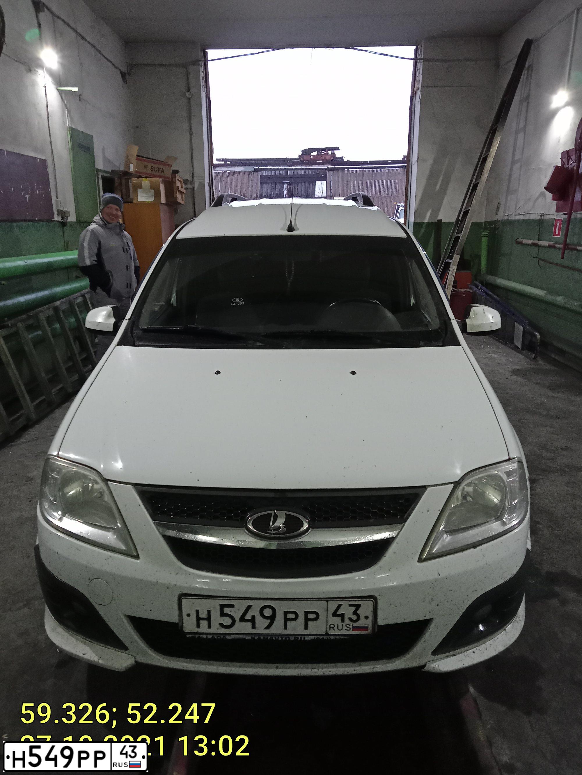 Фото автомобиля LADA LARGUS, 2012 — госномер Н549РР43. Цвет: Белый