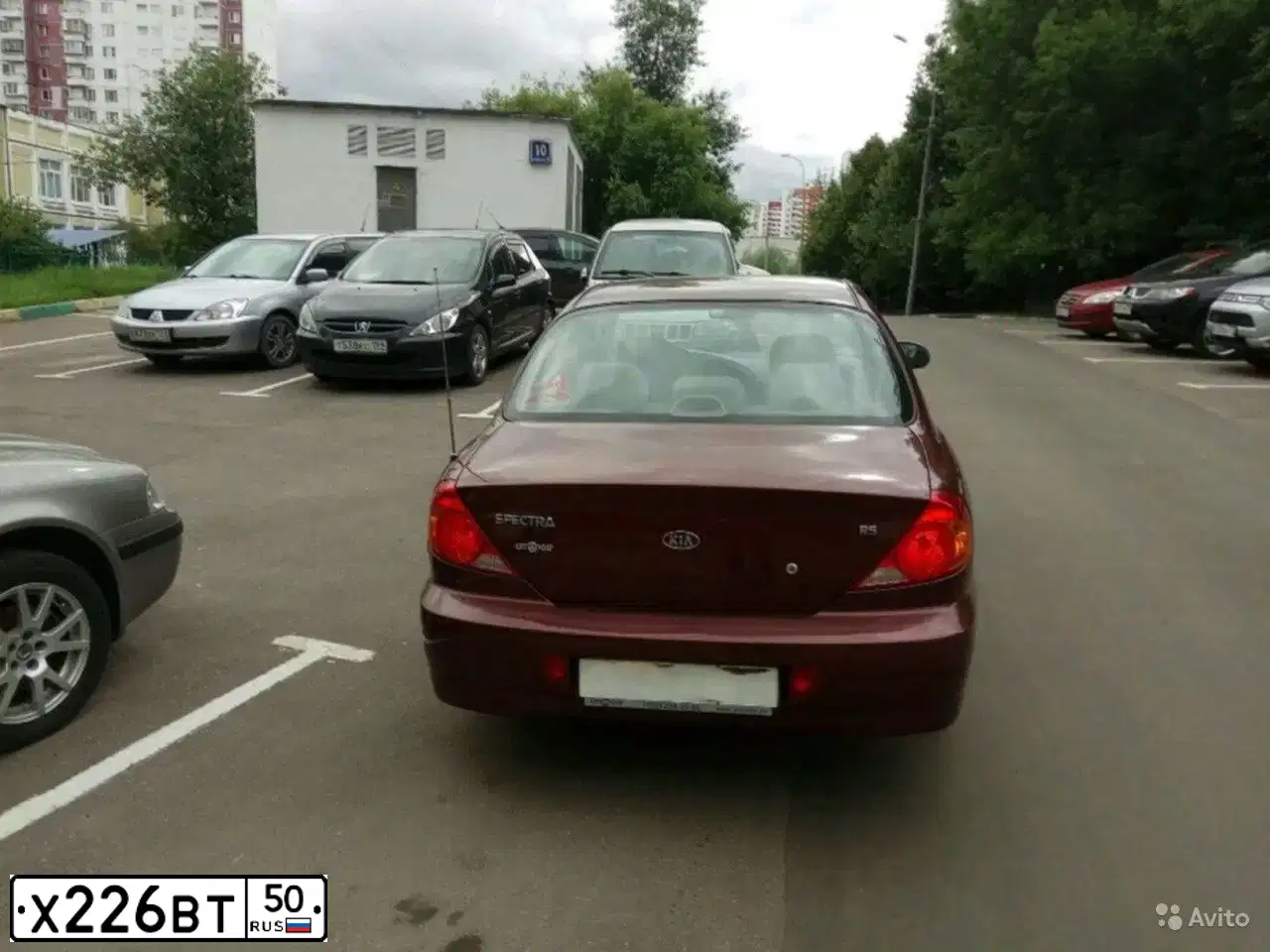 Фото автомобиля RENAULT MEGANE, 2012 — госномер Т024ХР190. Цвет: БЕЛЫЙ