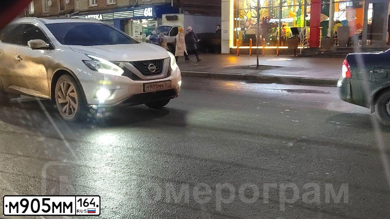 Фото автомобиля NISSAN JUKE, 2012 — госномер М905ММ164. Цвет: ЧЕРНЫЙ