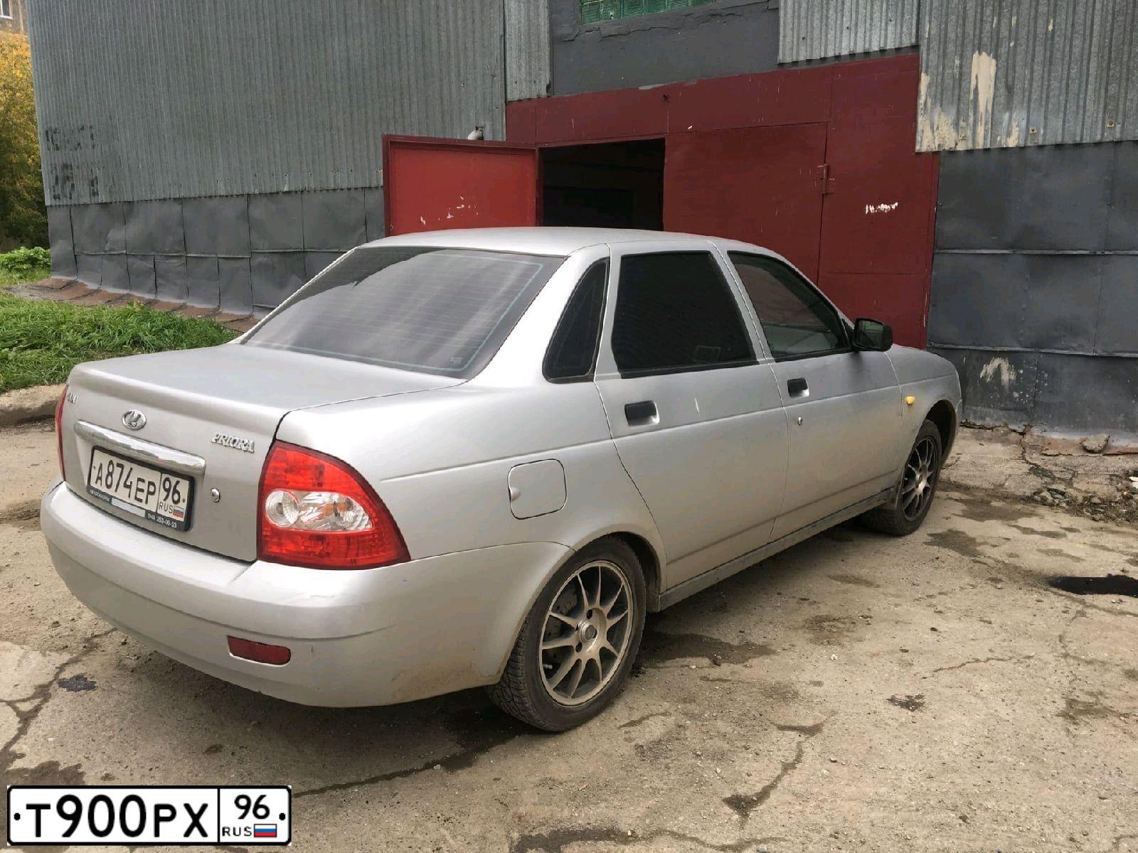 Фото автомобиля FORD FOCUS, 2013 — госномер Т900РХ96. Цвет: ТЕМНО-СЕРЫЙ
