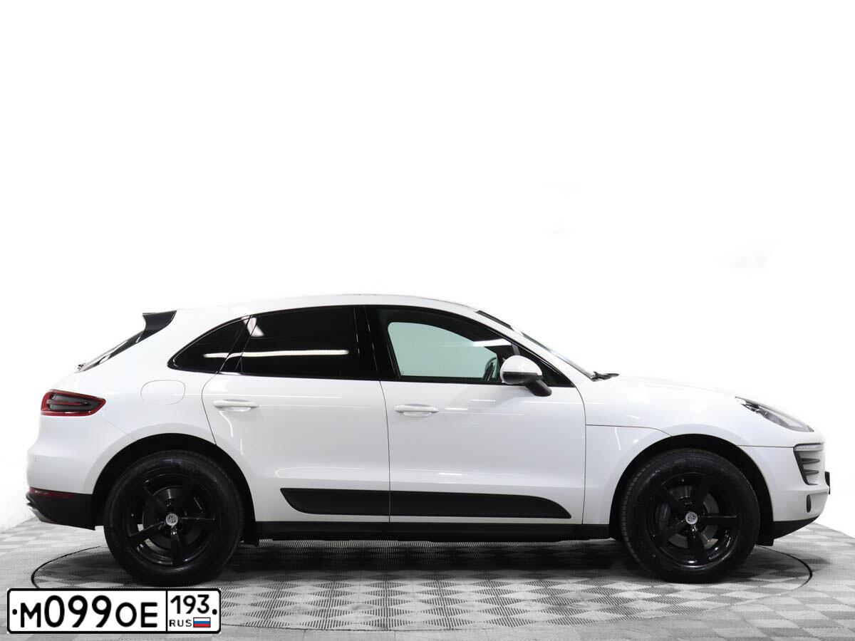 Фото автомобиля PORSCHE MACAN, 2017 — госномер М099ОЕ193. Цвет: Белый