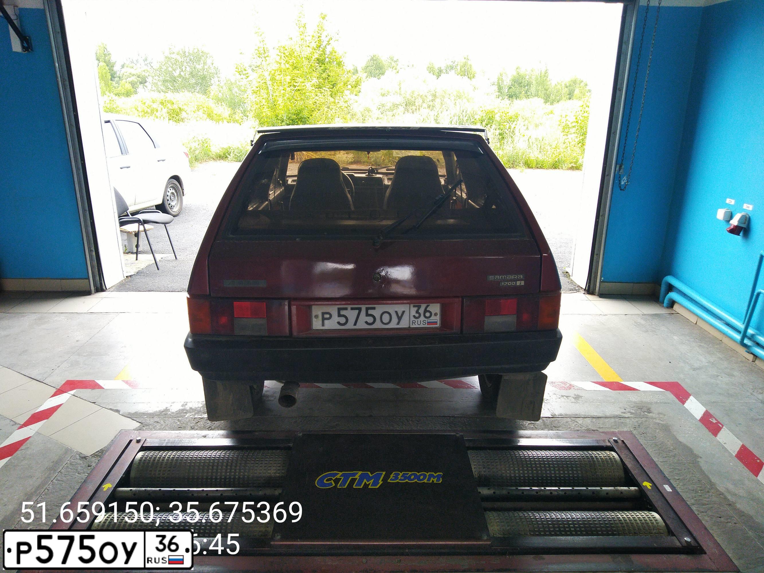 Фото автомобиля LADA 2109 SAMARA, 2001 — госномер О355НТ46. Цвет: Красный