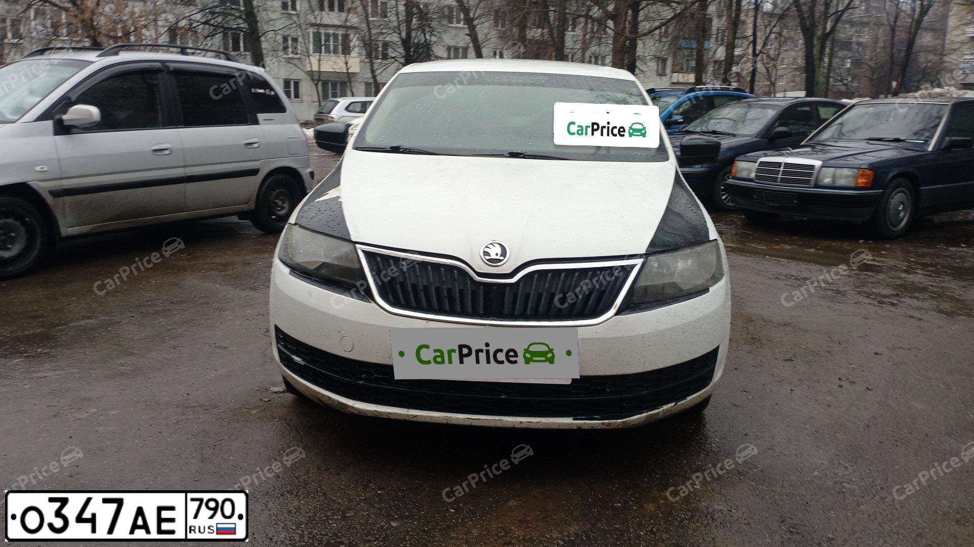 Фото автомобиля SKODA RAPID, 2016 — госномер У025АС550. Цвет: БЕЛЫЙ