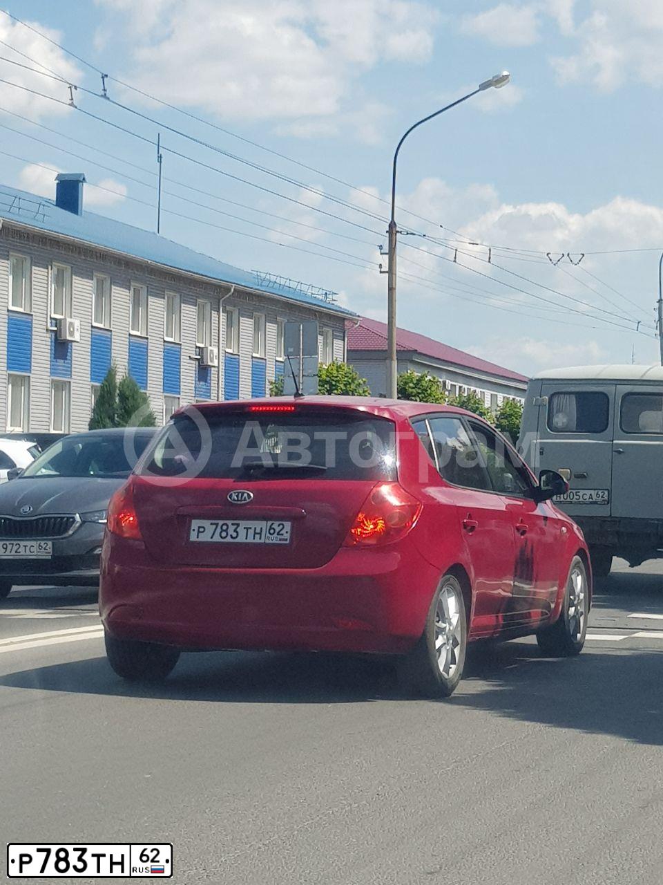 Фото автомобиля KIA CEE'D, 2008 — госномер Р783ТН62. Цвет: ВИШНЕВЫЙ
