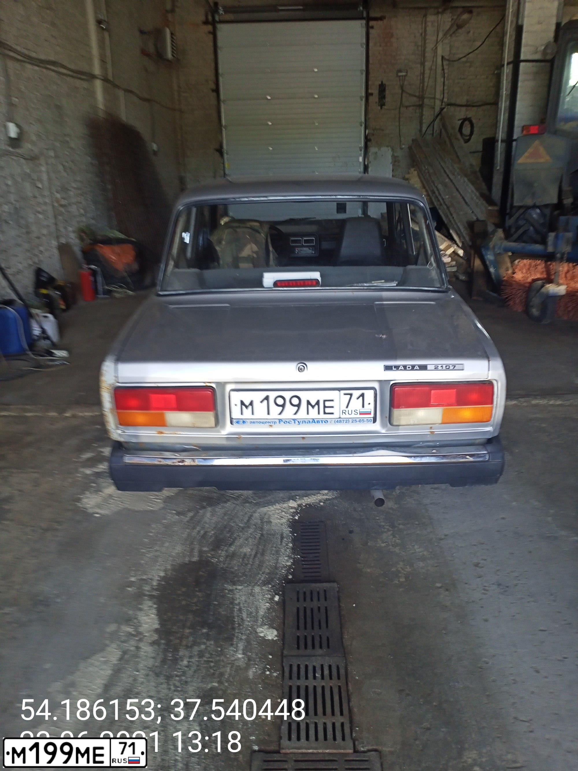 Фото автомобиля LADA 2107 LADA, 2012 — госномер М199МЕ71. Цвет: СЕРЕБРИСТЫЙ