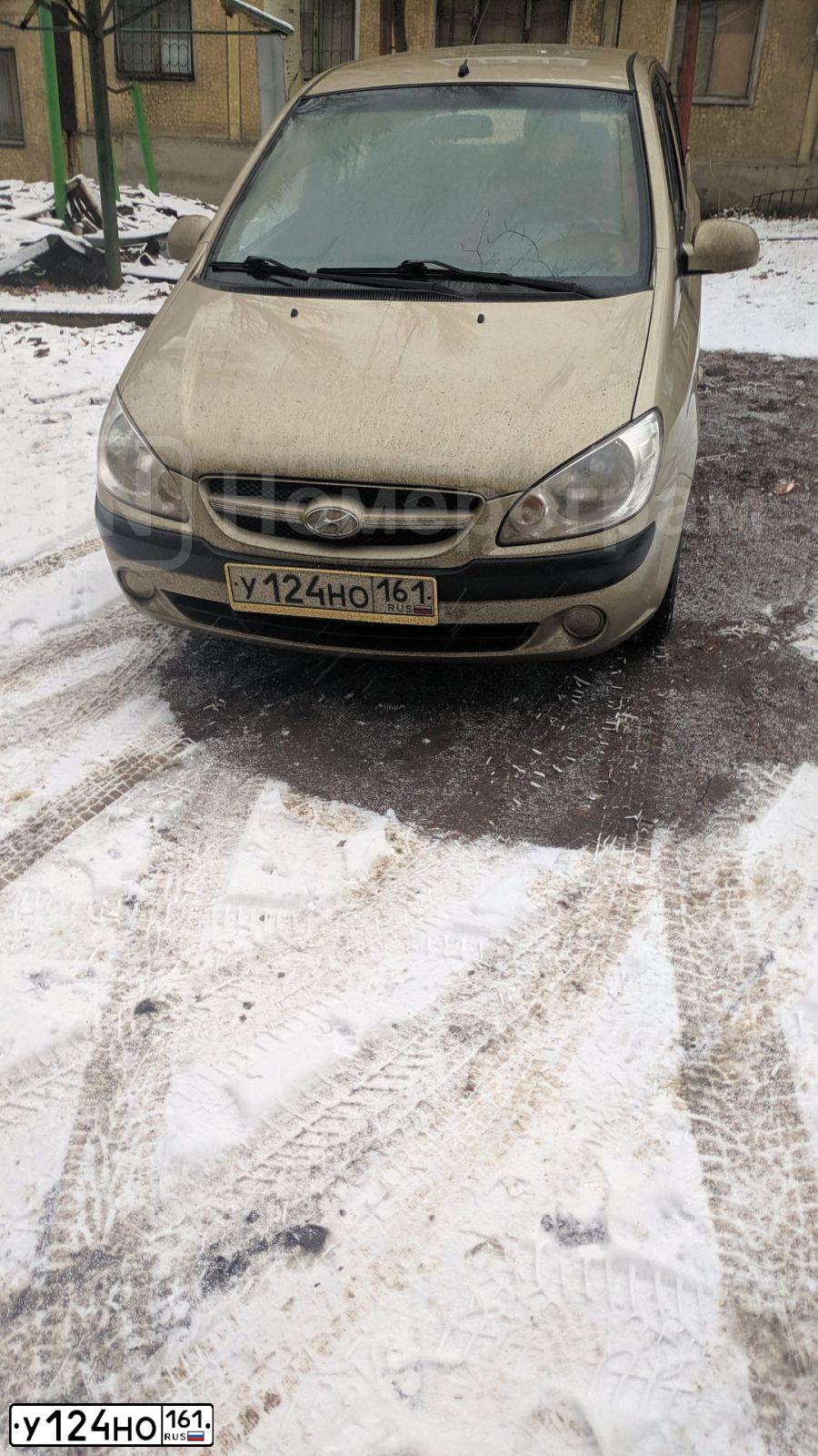 Фото автомобиля CHEVROLET NIVA, 2004 — госномер У124МО161. Цвет: СВЕТЛО-СЕРЕБРИСТЫЙ МЕТАЛЛ