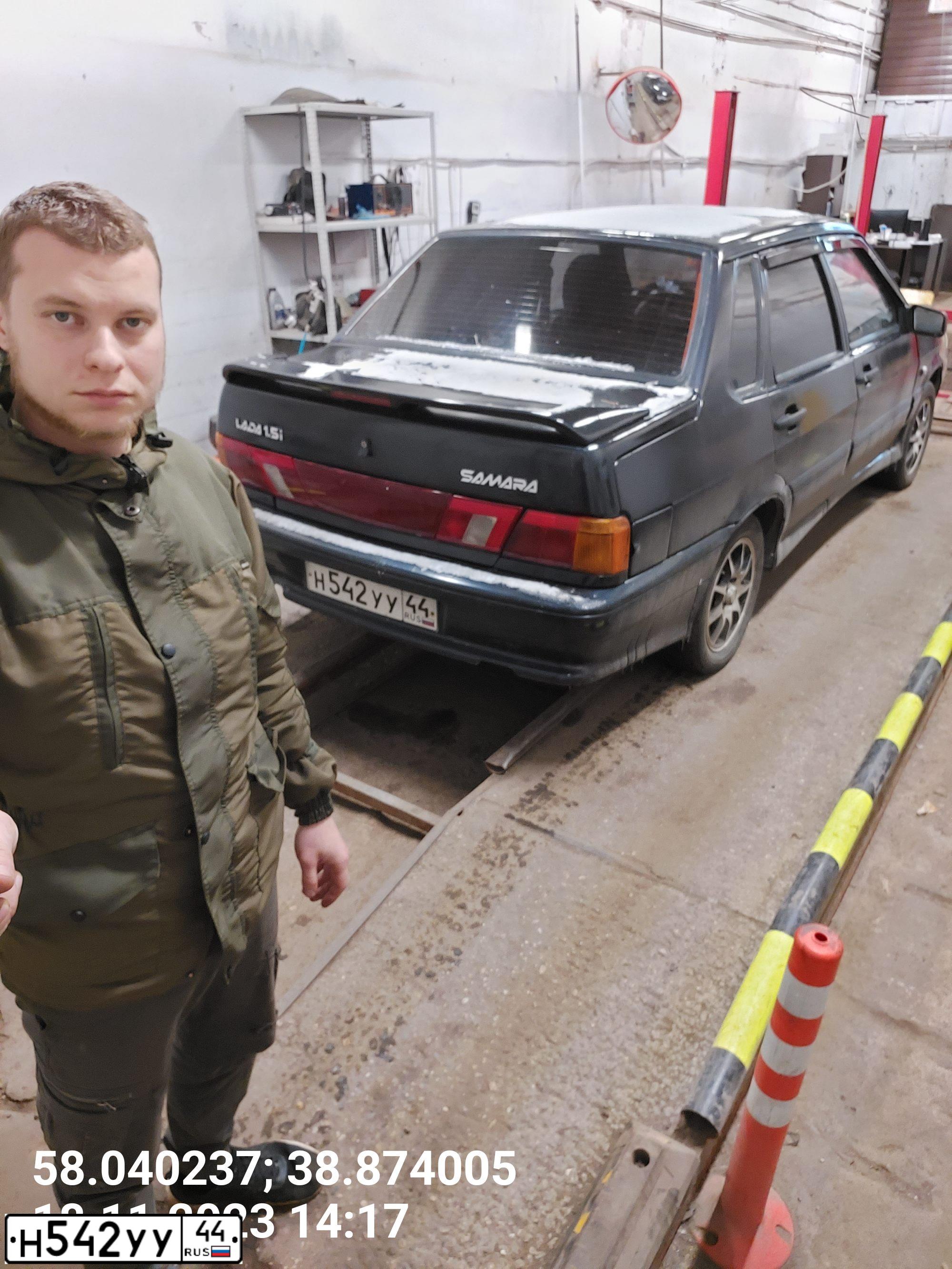 Фото автомобиля LADA 2115 SAMARA, 2005 — госномер Н542УУ44. Цвет: ЧЕРНЫЙ МЕТАЛЛИК