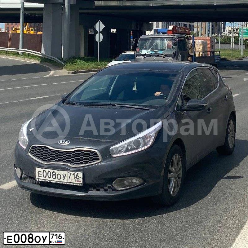 Фото автомобиля KIA CEE'D, 2014 — госномер Е008ОУ716. Цвет: ЧЕРНЫЙ ПЕРЛАМУТР