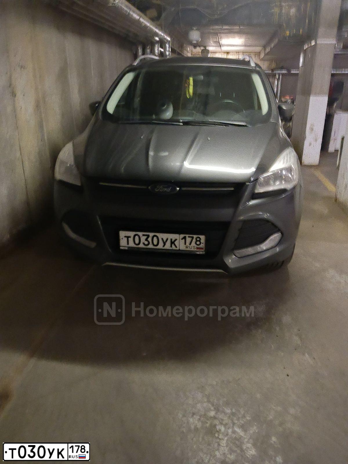 Фото автомобиля FORD KUGA, 2016 — госномер Т030УК178. Цвет: Серый
