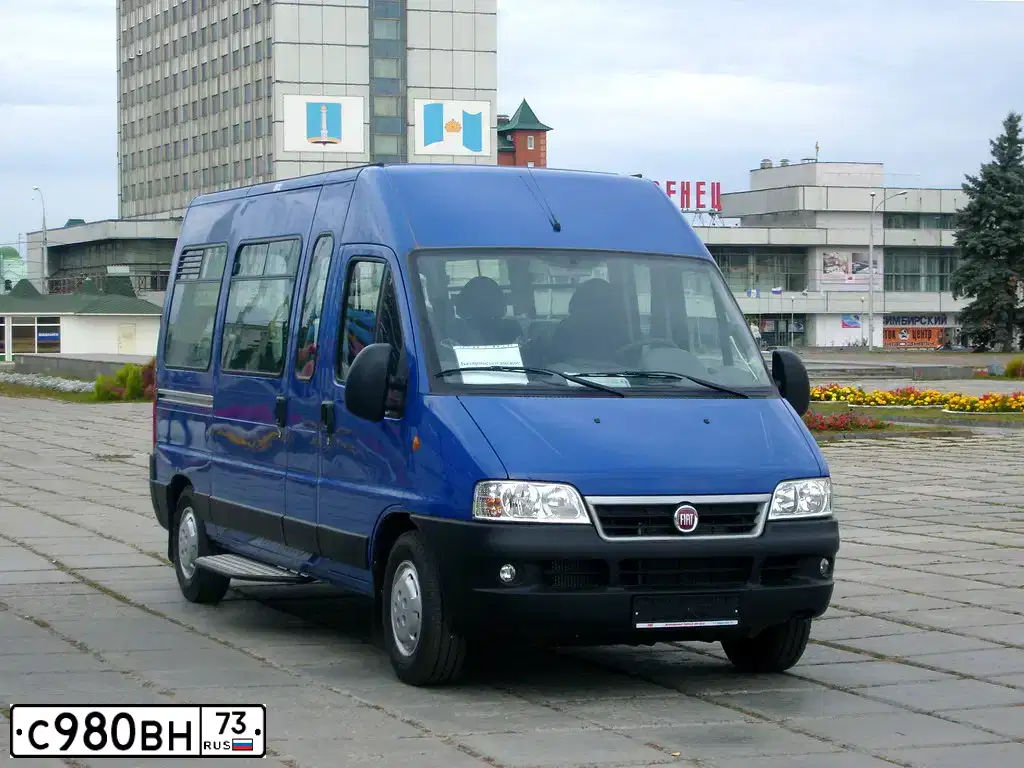 Фото автомобиля FIAT DUCATO, 2009 — госномер С980ВН73. Цвет: СИНИЙ